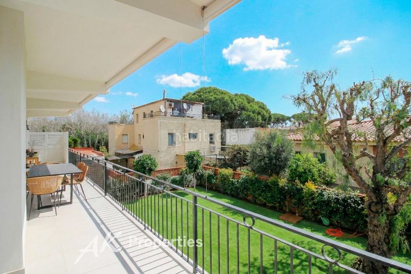 Foto 01db6756-9d08-4612-b59f-1334f3ec64ea. Casa amb calefacció piscina a Granvía-Mar Castelldefels