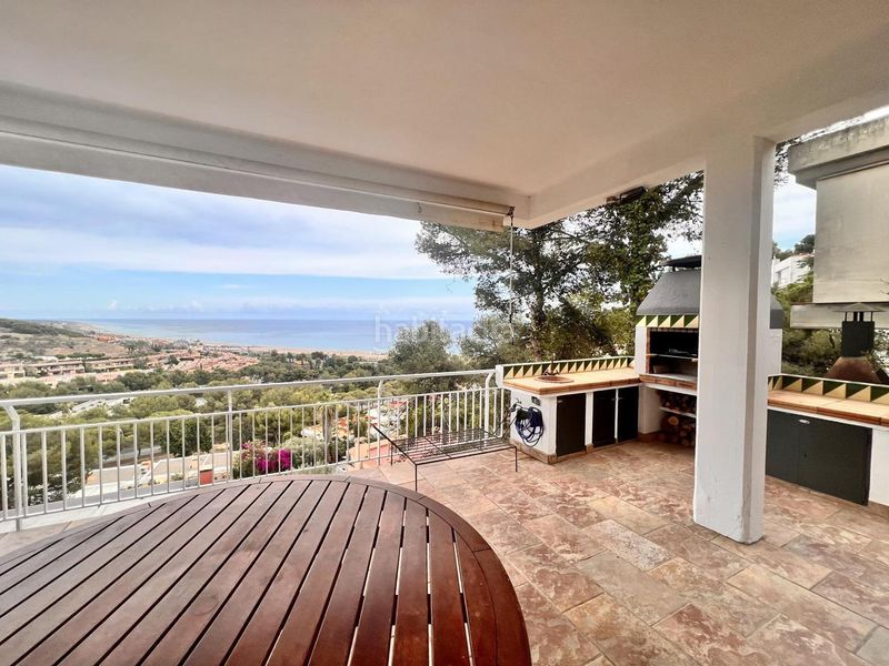 Foto feff50c5-2b2d-454a-923e-4d62a753564b. Lloguer casa amb piscina a les botigues de Sitges Sitges