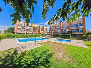 Chalet  Joaquim mir. Venta de villa en cambrils