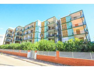 Pis  Calle riudoms. Apartamento vistas mar.