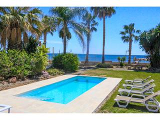 Casa  Acacies. Cambrilsllosa.  1 linea playa