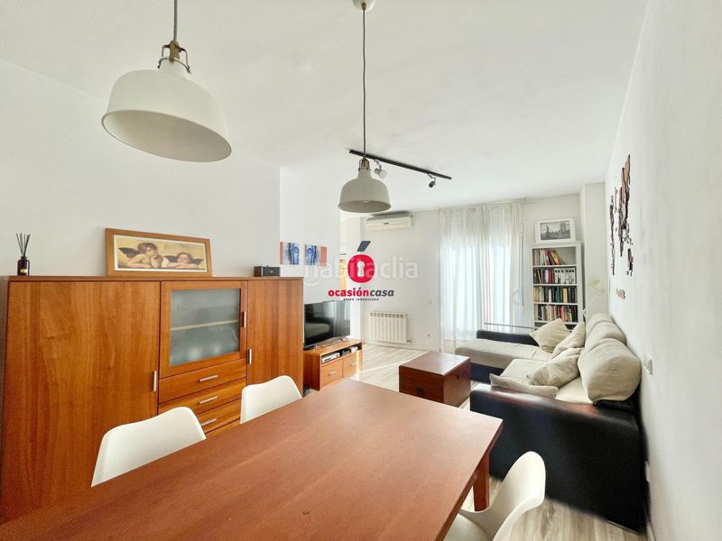 Foto 5791295e-6c24-4bb8-81de-d86f59cea2a2. Pis a El Remei Badalona