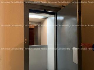 Pis  Sancho iv. Piso con ascensor y trastero en muy buena zona