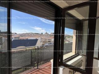 Appartement à Portugal 30. Piso en buen estado con mucha luz y vistas.
