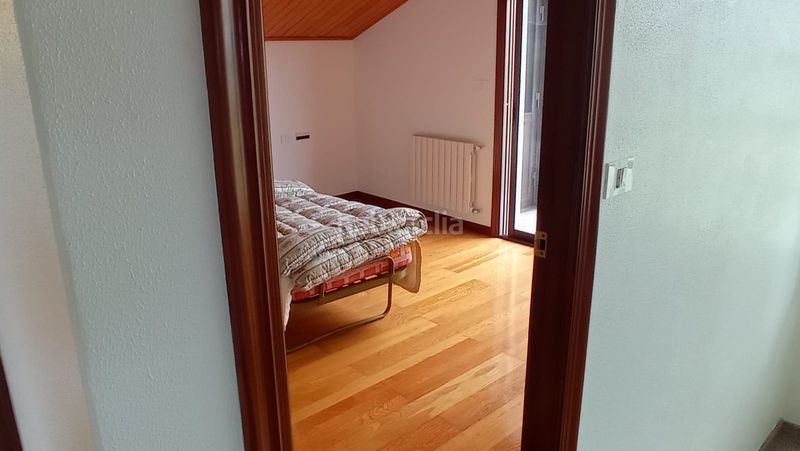 Foto 5f21f424-f253-4068-841a-e23f9b6ec4b1. Casa amb xemeneia calefacció a Lavadores Vigo