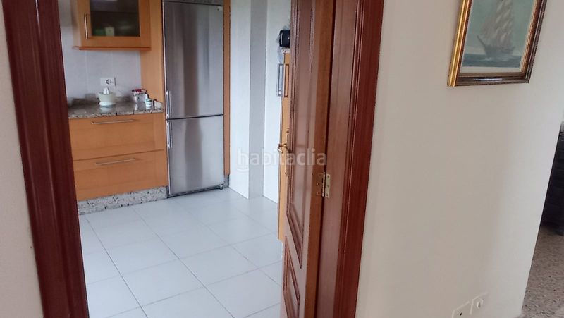 Foto b3ef6161-bc31-4163-81bd-4a45f2446a63. Casa amb xemeneia calefacció a Lavadores Vigo