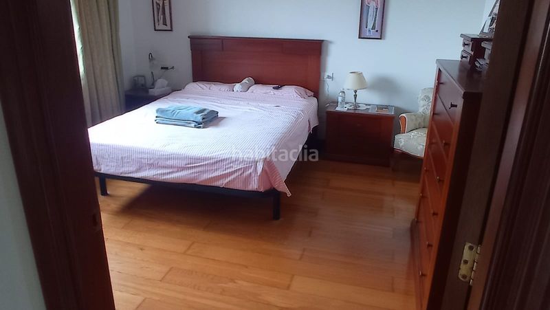 Foto c4178445-a9e0-43bd-8d99-e09745469095. Casa amb xemeneia calefacció a Lavadores Vigo