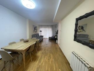 Location Appartement  Josep tarradellas. Duplex con terraza y piscina
