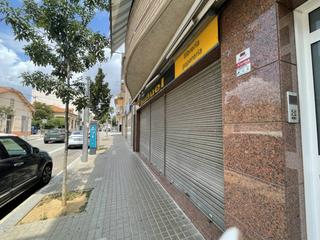 Affitto Locale commerciale  Francesc macià. Espacio ideal para tu negocio versatil y muy visible