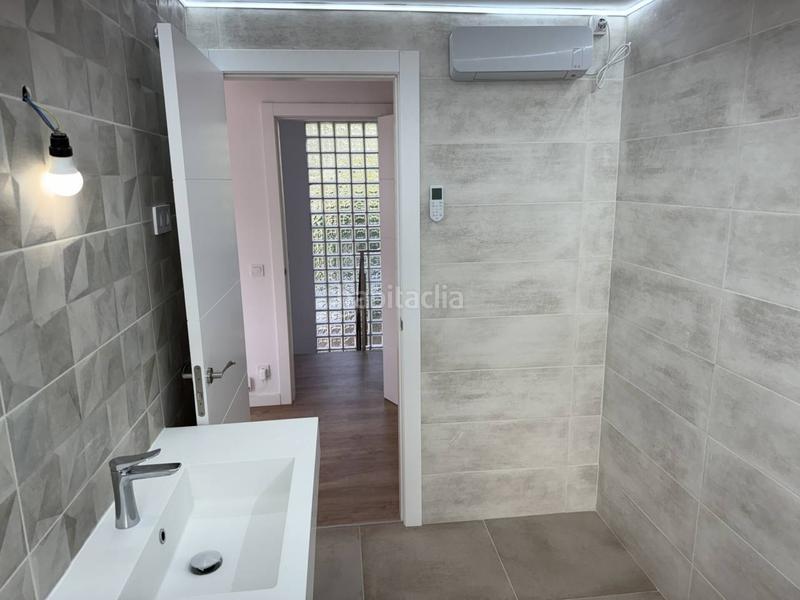 Foto 7ad634bf-3a30-4cdd-ae6d-afd9ad1b8904. Casa amb calefacció aparcament piscina a Segur de dalt Segur de Calafell