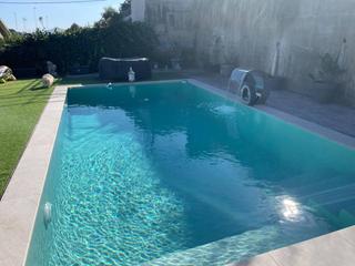 Casa  Isidre nonell. Casa amplia luminosa con piscina, jardin, buhardilla y garaje