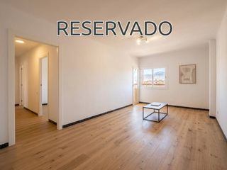Flat  Avenida antoni gaudí. Espectacular piso reformado a estrenar con balcón y cocina offic