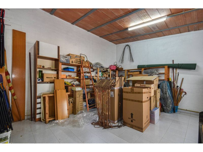 Foto b59fcfde-8af9-4a0c-ab4b-b0a48d29504d. Casa amb calefacció aparcament a Font Verda Granollers