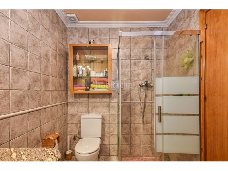 Foto d3615b9a-9349-43ad-aeae-f6263ba64791. Casa amb calefacció aparcament a Font Verda Granollers