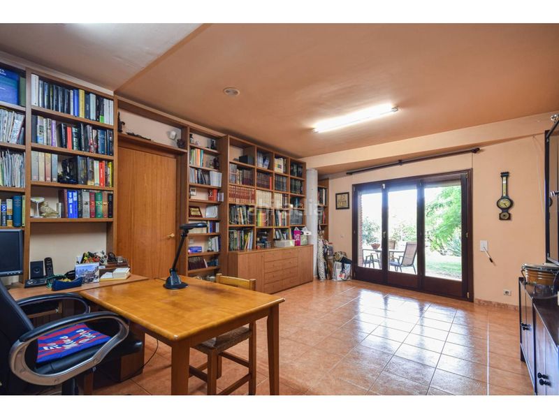 Foto d62c3d32-b422-4a13-b754-43a2f9ee0127. Casa amb calefacció aparcament a Font Verda Granollers