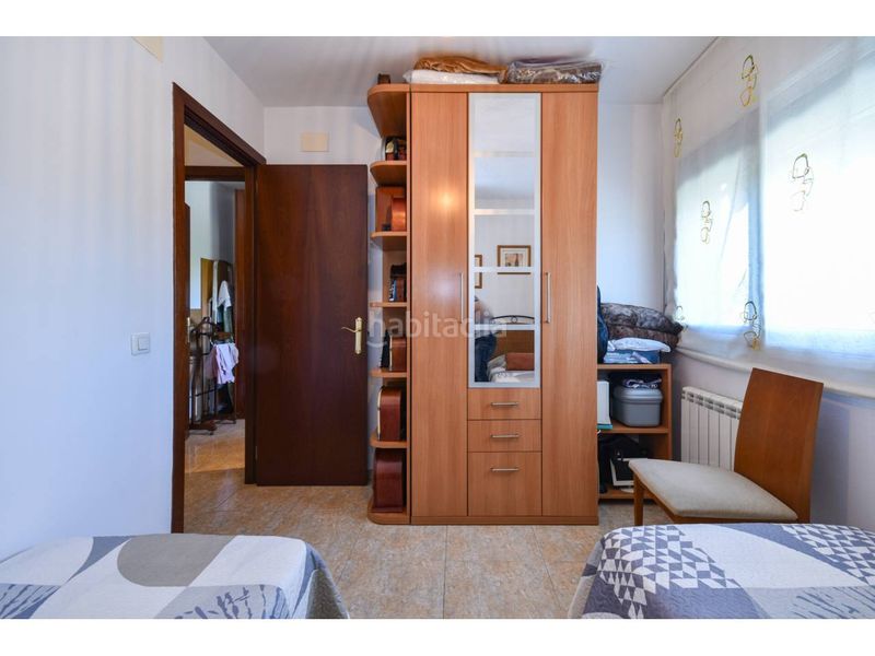 Foto 51a1342e-b38a-4124-955a-d4a39346b72d. Casa adosada magnífica casa adosada para entrar a vivir en impecable estado en Canovelles