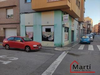 Appartement à Piscinas. A la venta local comercial ideal para convertir en vivienda zona