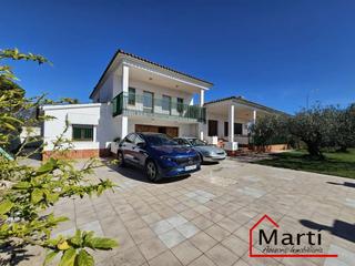 Chalet à Camino de Onda-Salesianos. Exclusivo .......chalet independiente en burriana