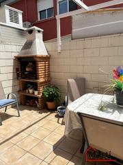 Maison jumelée à Playa. Adosado en el puerto de burriana