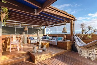 Attique  Carrer de manuel llopis de casades. Ático de lujo de 181 m2 con piscina, vistas y terraza en venta e