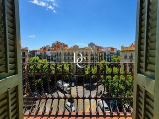 Pis  Carrer d'aribau. Piso de 83 m2 con vistas y terraza en venta en lantiga esquerra