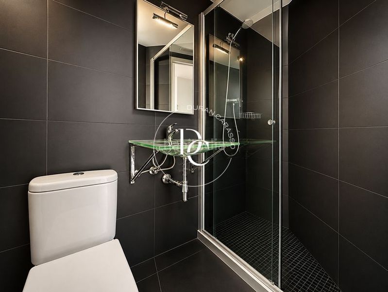 Foto 3f4c527d-67f6-4965-9921-3e1f9f349323. Piso  de 72 m2 con vistas y terraza en venta en lantiga esquerra de leixample, en Barcelona
