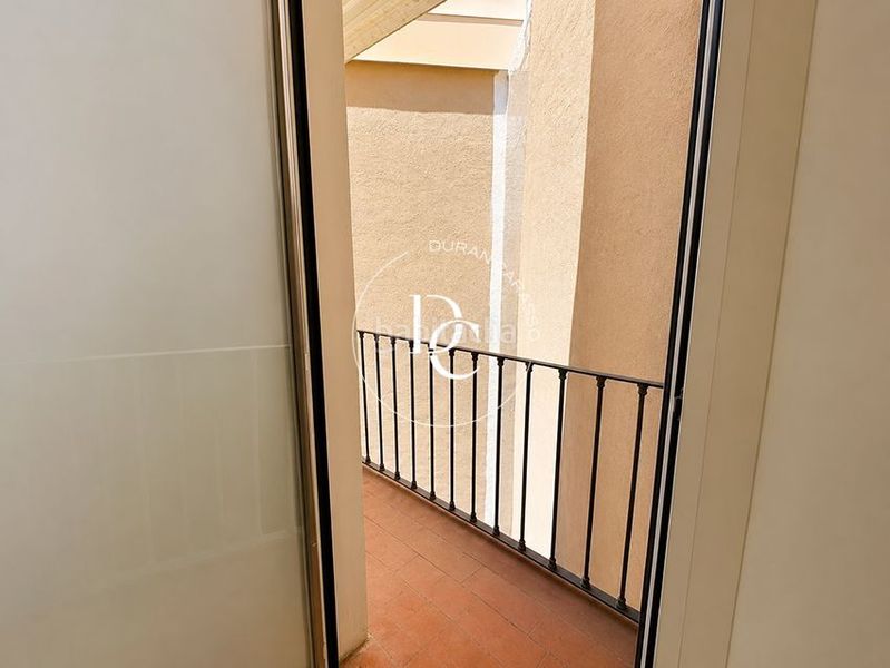 Foto 89f840ed-728b-484f-a665-980697275e8c. Piso  de 72 m2 con vistas y terraza en venta en lantiga esquerra de leixample, en Barcelona