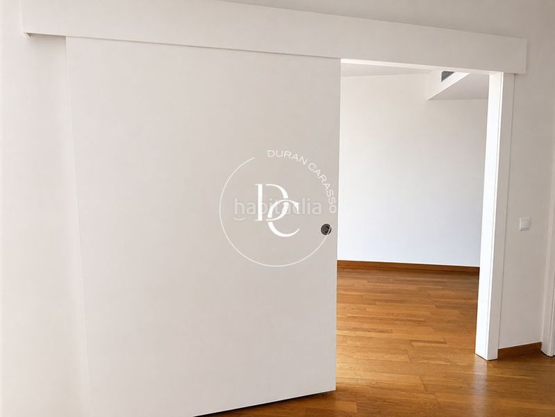 Foto d107b1d2-7f55-4c32-ba38-15128ee6d6c8. Piso  de 72 m2 con vistas y terraza en venta en lantiga esquerra de leixample, en Barcelona