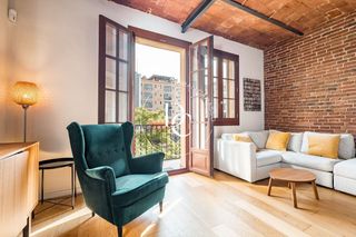 Etagenwohnung  Carrer de sardenya. Piso de 60 m2 con vistas en venta en barcelona