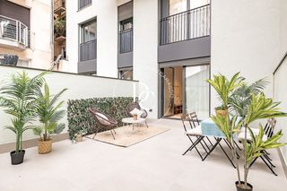 Dúplex  Carrer del consell de cent. Duplex de 110 m2 con terraza en venta en el fort pienc, barcelon