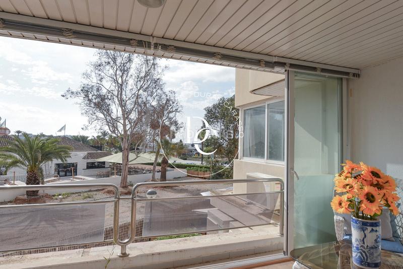 Foto f4e90a64-6e83-4df9-952d-6fb4e01cf835. Etagenwohnung mit heizung in Marina Botafoc-Talamanca Ibiza