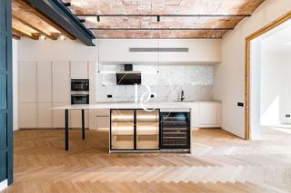 Etagenwohnung  Gran via de les corts catalanes. Piso de lujo de 168 m2 con vistas y terraza en venta en lantiga