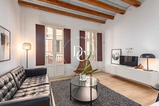 Piso  Carrer dels escudellers. Piso de 111 m2 con vistas en venta en el gòtic, barcelona