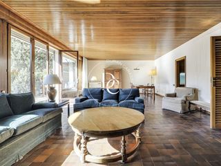 House in Putget - Farró. Casa de lujo de 523 m2 con piscina y vistas en venta en el putxe