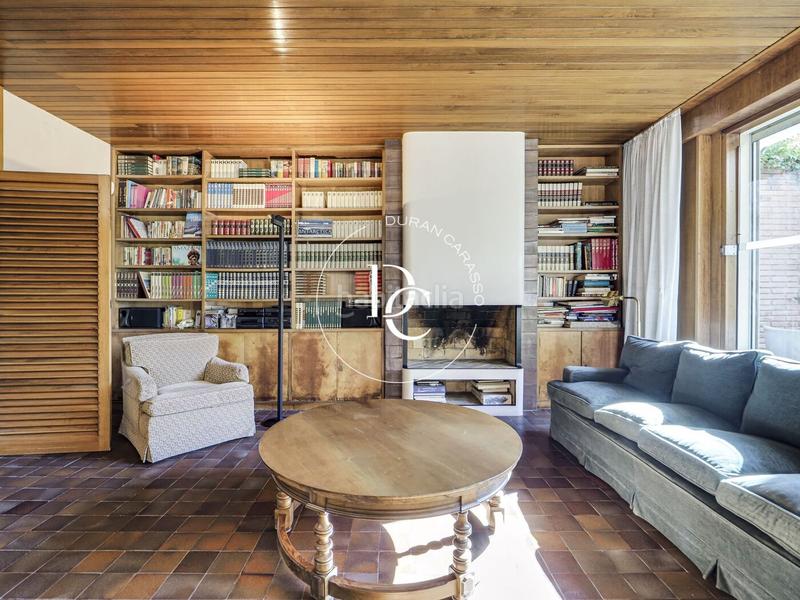 Foto 1606f880-a4df-4a7c-8f95-10c080bec480. Casa amb calefacció aparcament a Putget - Farró Barcelona