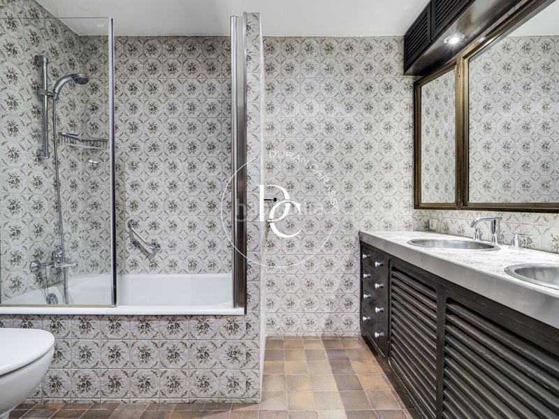 Foto 473e671d-8fd8-4bc8-8283-8024b7799c9c. Casa amb calefacció aparcament a Putget - Farró Barcelona