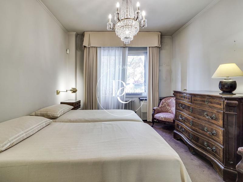 Foto 9597bb31-8e9a-446d-ba10-17ce3013e96a. Casa amb calefacció aparcament a Putget - Farró Barcelona