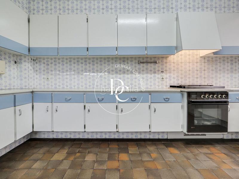 Foto a87ea61a-29f5-4c1b-b490-410ee026d59f. Casa amb calefacció aparcament a Putget - Farró Barcelona