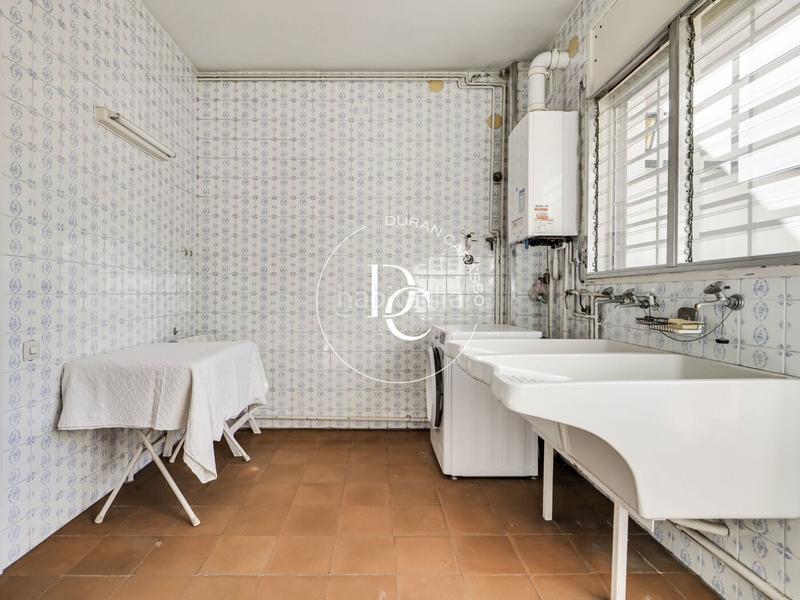 Foto cf00e0bf-b242-4730-950c-664b2f76cf5f. Casa amb calefacció aparcament a Putget - Farró Barcelona