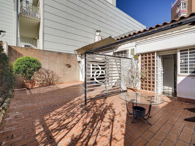 Foto e1e66f8e-16ef-40bb-a681-a252ca6c7e9f. Casa amb calefacció aparcament a Putget - Farró Barcelona