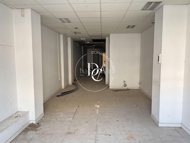 Foto db878624-0c19-47ad-80a9-b793eb87f906. Local comercial a Sant Antoni Barcelona