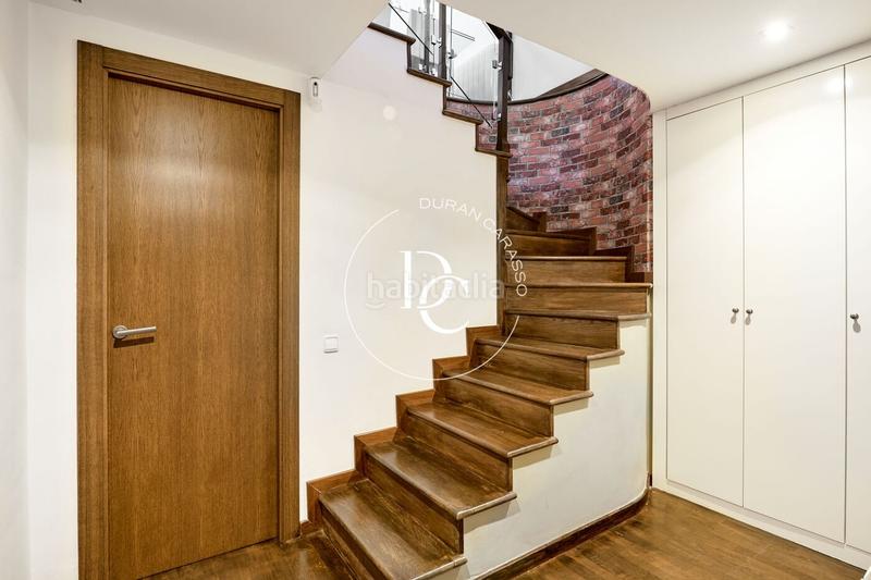 Foto 33696655-3cb1-4949-a46a-0b96520baa99. Dúplex duplex de 106 m2 con vistas y terraza en venta en vallcarca i els penitents, en Barcelona