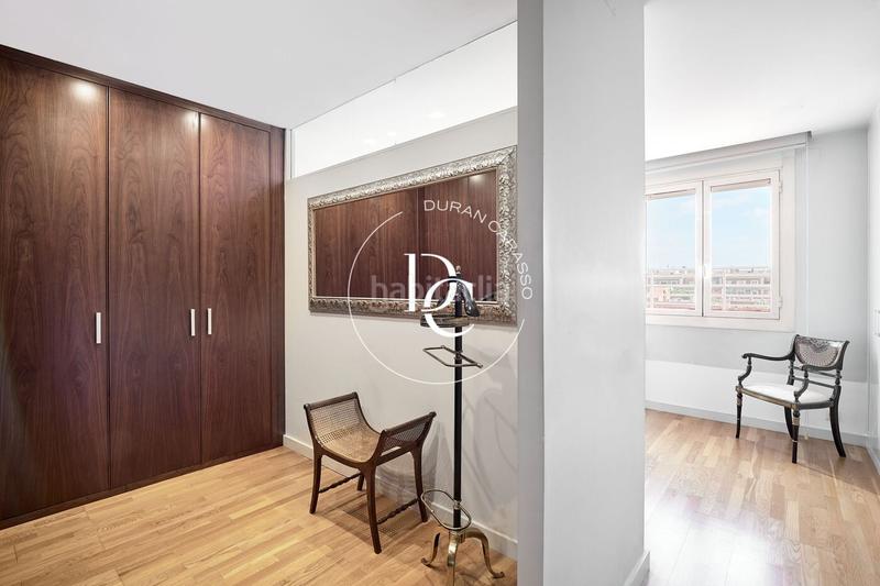 Foto aea22bf9-3d46-4753-9b58-5d129990c36e. Àtic amb calefacció a Sarrià Barcelona