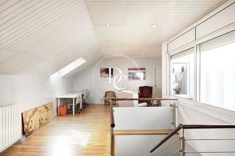 Foto b6f2aaec-f48b-4a43-bd11-efa550824f4f. Àtic amb calefacció a Sarrià Barcelona