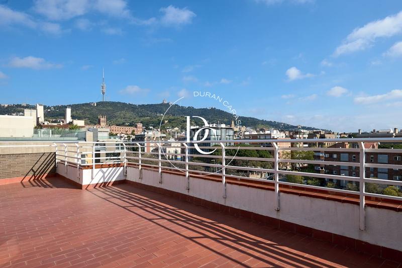 Foto b6f4d252-f62b-4ef1-ae32-4c09f3e22b20. Àtic amb calefacció a Sarrià Barcelona