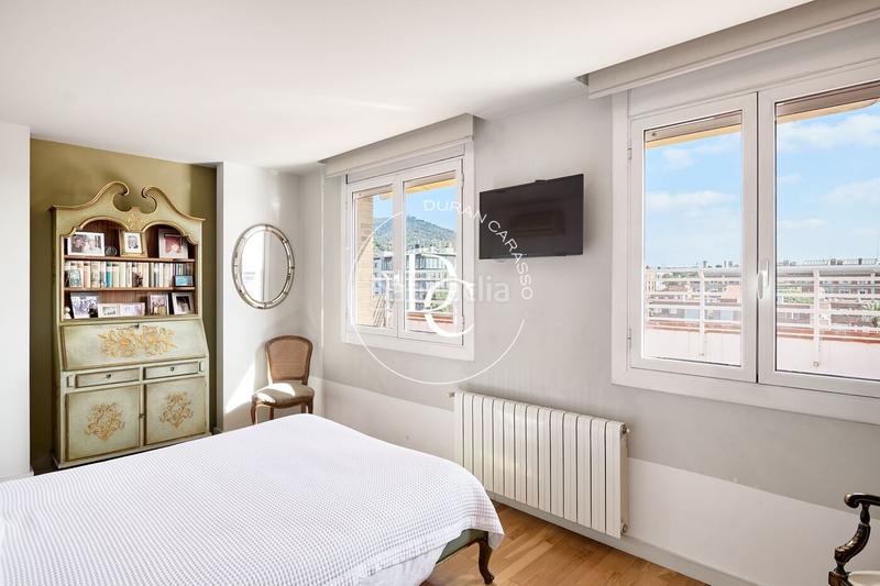 Foto f1a10ecf-8e51-4f7d-bf25-bf6fcbaf13f9. Àtic amb calefacció a Sarrià Barcelona