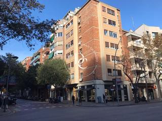 Business premise in Barri de les Corts. Local comercial de 292 m2 en venta en barcelona