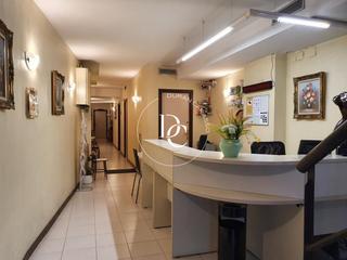 Local Comercial en Barri de les Corts. Local comercial de 292 m2 en venta en barcelona