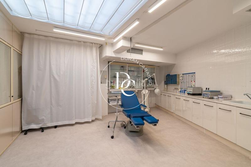 Foto bf5d728f-4c2e-46b4-9358-c63cd16e3af5. Locale commerciale in Barri de les Corts Barcelona