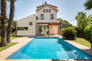 Casa  Passeig merla. Casa de lujo de 344 m2 con piscina en venta en sant cugat del va